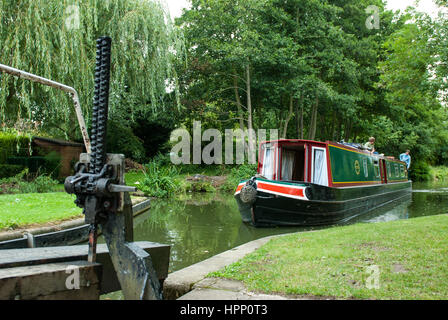 Serratura Rowington No30 vicino Lowsonford sul canale di Stratford, Warwickshire, Inghilterra. Foto Stock