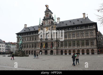 Monumentale del secolo XVI Municipio rinascimentale (Stadhuis van Antwerpen), Anversa, Belgio. Foto Stock