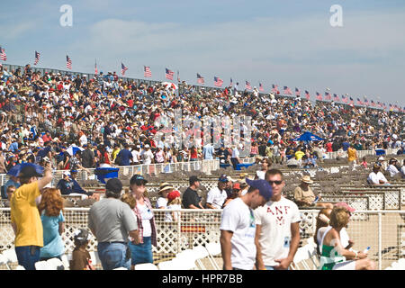 Gli spettatori a MCAS Miramar Air Show. Foto Stock