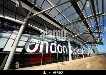 Edificio del terminal dell'aeroporto Southend di Londra, Southend on Sea, Essex, Regno Unito Foto Stock