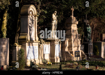 L'Europa, Germania, Colonia, antiche tombe presso il cimitero Melaten. Foto Stock