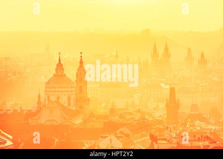 Paesaggio urbano di Praga al sunrise - Repubblica Ceca Foto Stock