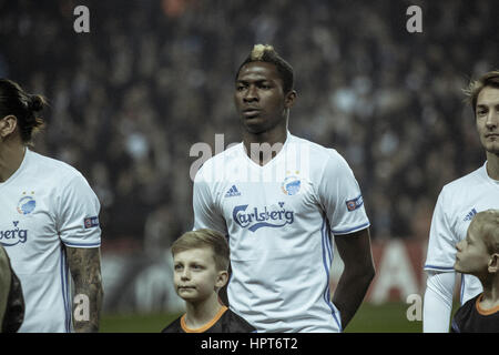 Copenhagen, Danimarca. Il 23 febbraio, 2017. Aboubakar Keita di FC Copenhagen visto durante l'Europa League round di 32 match tra FC Copenhagen e Ludogorets Razgrad a Telia Parken. Credito: Gonzales foto/Alamy Live News Foto Stock