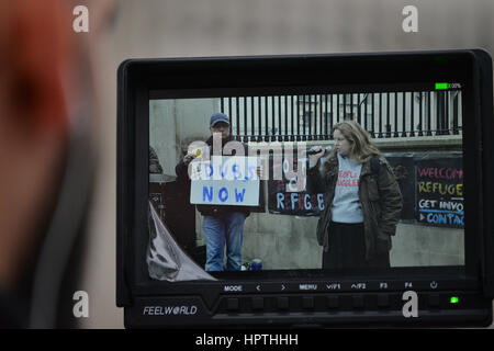 Whitehall, Londra, Regno Unito. Il 25 febbraio, 2017. Protesta di fronte a Downing Street per la duplica l'emendamento n. Credito: Matteo Chattle/Alamy Live News Foto Stock