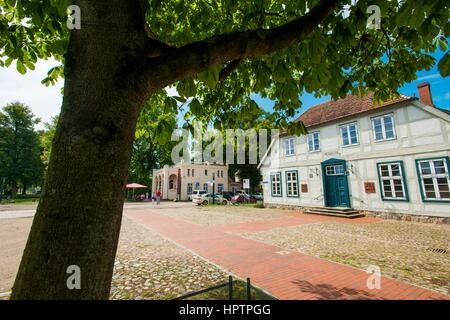 Case quadro al posto del castello Ludwigslust, Meclemburgo-Pomerania Occidentale, Germania Foto Stock