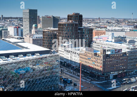 Copenaghen paesaggio invernale dopo la neve prese dal municipio torre vista nord ovest cercando nuove torri di Axel edificio verso Frederiksberg Foto Stock