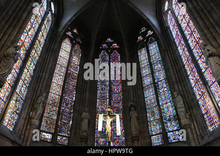 Vitraux du XIV ème siècle représentant l'Ancien et le Nouveau testamento. Abbatiale Saint-Pierre-et-Saint-Paul de Wissembourg. San Pietro e San Paolo Foto Stock