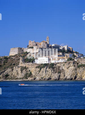 Vista della Città Vecchia e Dalt Vila da porto, Eivissa, Ibiza, Isole Baleari, Spagna Foto Stock