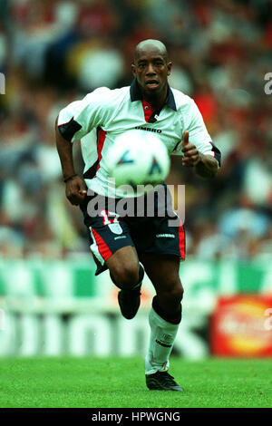 IAN WRIGHT INGHILTERRA & Arsenal FC 03 Ottobre 1998 Foto Stock