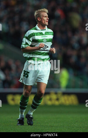 JOHAN MJALLBY Glasgow Celtic FC 21 Novembre 1998 Foto Stock