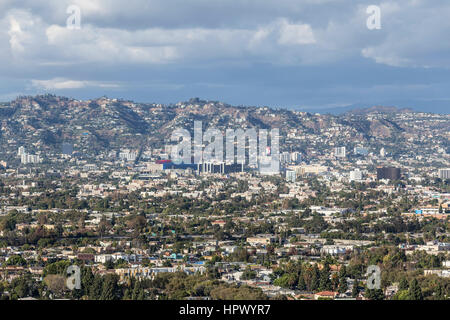 Los Angeles, California, Stati Uniti d'America - 1 Novembre 2014: raccolta nubi su West Hollywood e Los Angeles. Foto Stock