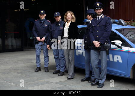 Roma, Italia. 24 Febbraio, 2017. Attrice italiana Sonia Bergamasco durante il photocall per presentare i nuovi episodi di narrativa italiana Il Commissario Montalbano Credito: Matteo Nardone/Pacific Press/Alamy Live News Foto Stock