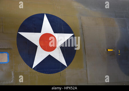 Close up Army Air Corp insegne sul lato di un B-24 Liberator presso l'Annata battenti Museum di Fort Worth Texas. Foto Stock