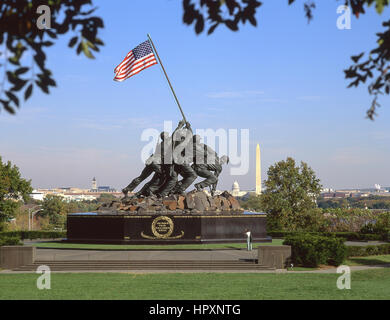 Iwo Jima Memoriale al di fuori il Cimitero Nazionale di Arlington, la Contea di Arlington, Virginia, Stati Uniti d'America Foto Stock