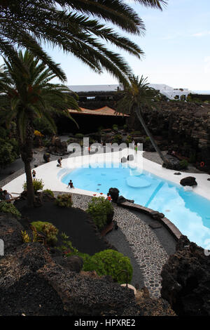 Settembre 18th, 2012, Haria, Las Palmas, Lanzarote, Spagna - Jameos del Agua, un spazio naturale e arte cultura, da Cesar Manrique. Foto Stock