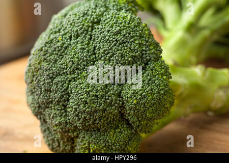 Verde fresco broccoli organico close up Foto Stock