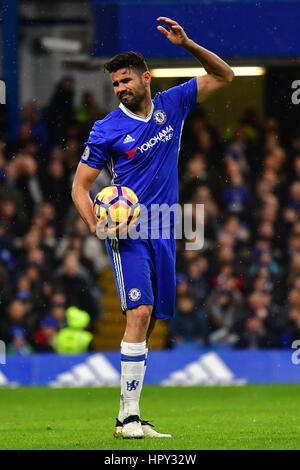Chelsea's Diego Costa mostra la sua frustrazione durante il match di Premier League a Stamford Bridge, Londra. Foto Stock