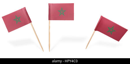Cocktail di piccole bandiere del Marocco in posizioni differenti isolati su bianco.(serie) . Inoltre facile da utilizzare come un elemento di design :) Foto Stock