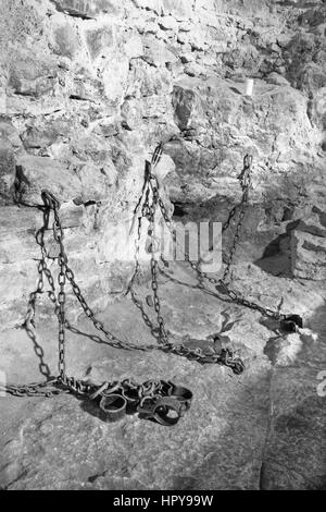 SPISSKY CASTELLO, Slovacchia - 19 luglio 2014: Il ferro da stiro da oubliette il castello. Foto Stock