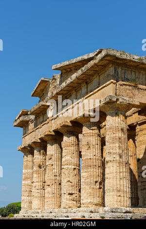 Greco tempio dorico, il Tempio di Hera Paestum Sito archeologico di Paestum Capaccio Paestum, Campania, Italia Foto Stock