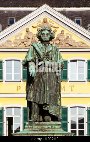 Beethoven monumento sulla Münsterplatz, Bonn, Renania settentrionale-Vestfalia, Germania Foto Stock