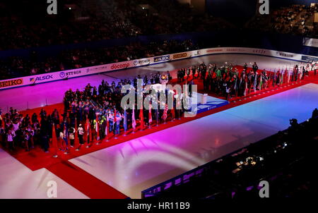 Sapporo, Giappone. 26 Febbraio, 2017. I rappresentanti di atleti entra nel sito della cerimonia di chiusura del 2017 Sapporo dei Giochi Invernali Asiatici a Sapporo, Giappone, Feb 26, 2017. Credito: Yang Shiyao/Xinhua/Alamy Live News Foto Stock