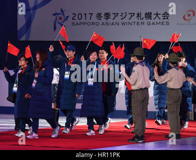 Sapporo, Giappone. 26 Febbraio, 2017. I rappresentanti della Cina la delegazione di assistere alla cerimonia di chiusura del 2017 Sapporo dei Giochi Invernali Asiatici a Sapporo, Giappone, Feb 26, 2017. Credito: Egli Changshan/Xinhua/Alamy Live News Foto Stock