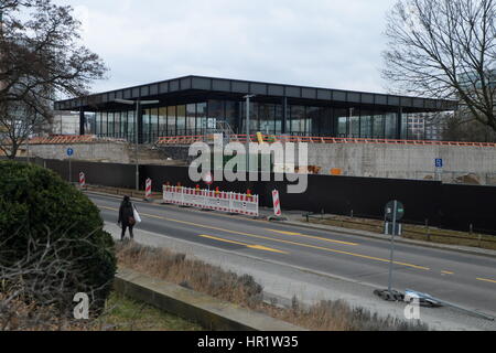 Opere di ricostruzione a Mies van der Rohe's Neue Nationale Galerie di Berlino, 2017 Foto Stock