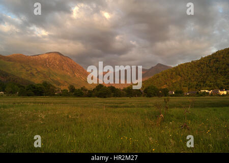 Glencoe Montagne Paesaggio Lochs e viste Foto Stock