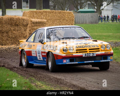 Tappa di rally a Race Retro. Opel Manta 400 Foto Stock