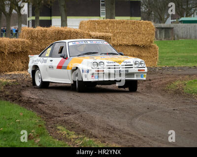 Tappa di rally a Race Retro. Opel Manta 400 Foto Stock