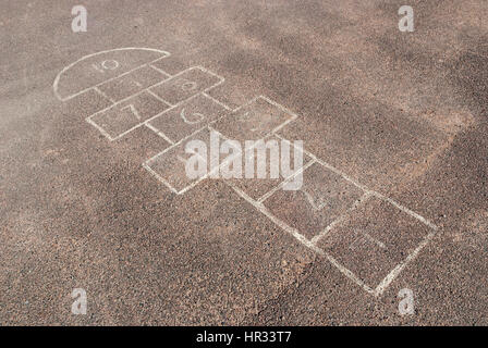 Campana per bambini al parco giochi Foto Stock