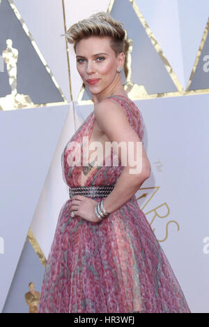 Hollywood, CA. 26 Febbraio, 2017. Scarlett Johansson. Ottantanovesimo annuale di Academy Awards presentato dall'Accademia delle Arti e delle scienze cinematografiche tenutosi a Hollywood & Highland Center. Photo credit: AdMedia Credito: AdMedia/ZUMA filo/Alamy Live News Foto Stock