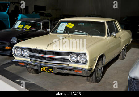 Classic Chevrolet in vendita in concessionaria a Palm Springs, CA Foto Stock