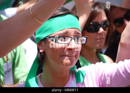 Donna che protestavano contro il traffico illegale di risultati elettorali di Teheran (la protesta è a Dallas, Texas) Foto Stock