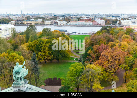 San Pietroburgo vista da Isaac colonnato Foto Stock