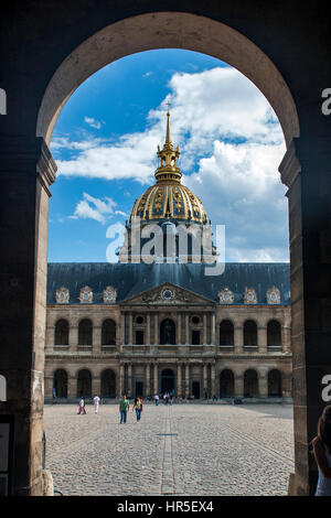 Il Museo dell'esercito (Musée de l'Armée) e Le tombeau de Napoléon Ier, fotografato a Parigi, Francia Foto Stock