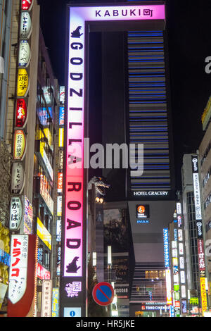 Ingresso alla strada di intrattenimento, Godzilla strada o strada centrale, Kabukicho, Shinjuku, Tokyo. Foto Stock
