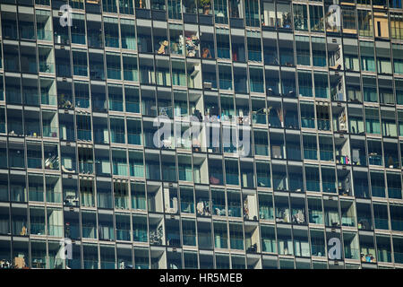 Giornata di sole blu cielo Bentham tower 47 piani di utilizzo misto grattacielo a Manchester in Inghilterra. Completato nel 2006 Foto Stock