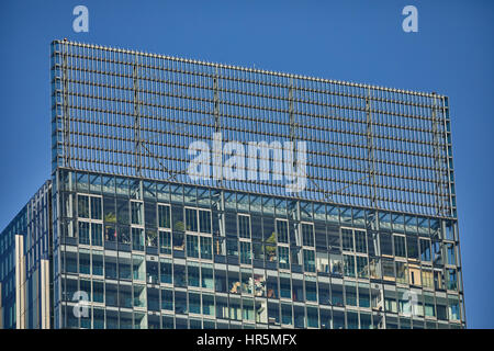 Giornata di sole blu cielo Bentham tower 47 piani di utilizzo misto grattacielo a Manchester in Inghilterra. Completato nel 2006 Foto Stock