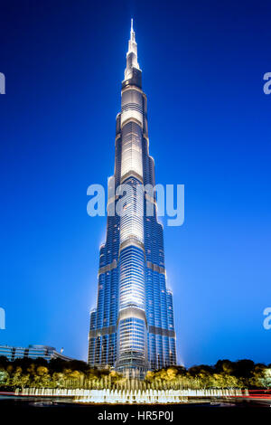 Abu Dhabi, Emirati Arabi Uniti - 13 Aprile 2015: Burj Khalifa a Dubai, EAU. Foto Stock