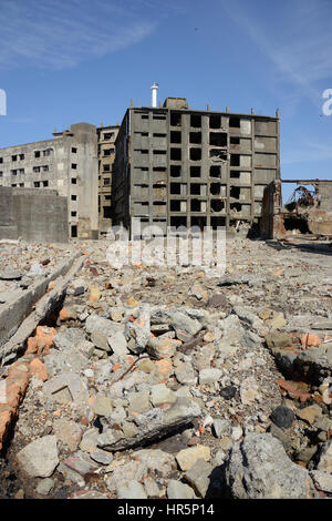 Nagasaki, Giappone - 17 Marzo 2016: Isola di Gunkanjima a Nagasaki, in Giappone. Isola abbandonata noto anche come Hashima o la corazzata isola. Foto Stock