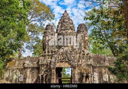 La vittoria porta di Angkor Thom, Cambogia Foto Stock