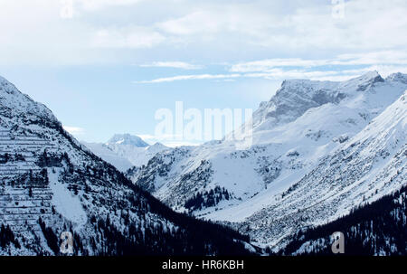 Lech am Arlberg, Austria. Il 27 febbraio, 2017. Credito: dpa picture alliance/Alamy Live News Foto Stock