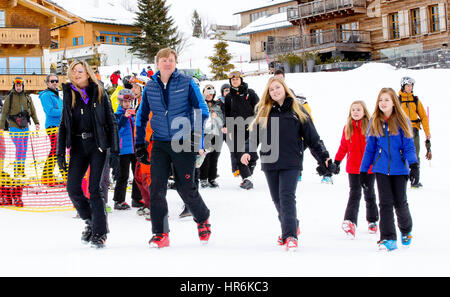 Lech am Arlberg, Austria. Il 27 febbraio, 2017. Credito: dpa picture alliance/Alamy Live News Foto Stock