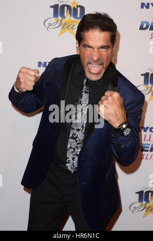 Beverly Hills, in California, Stati Uniti d'America. 26 Febbraio, 2017. Lou Ferrigno al ventisettesimo notte annuale di 100 stelle Oscar Visualizzazione di Gala presso il Beverly Hilton Hotel di Beverly Hills, la California il 26 febbraio 2017. Credito: David Edwards/media/punzone Alamy Live News Foto Stock
