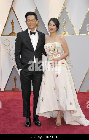 Hollywood, California. 26 Febbraio, 2017. John Cho e sua moglie Kerri Higuchi frequentare l'ottantanovesimo annuale di Academy Awards di Hollywood & Highland Center il 26 febbraio 2017 in Hollywood, la California. | Verwendung weltweit/picture alliance Credit: dpa/Alamy Live News Foto Stock