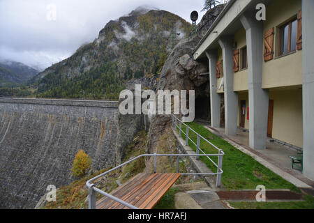 Val d'Ossola, Valle Antrona, diga del Lago Cingino Foto Stock