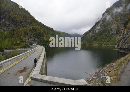 Val d'Ossola, Valle Antrona, diga del Lago Cingino Foto Stock