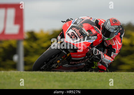 Venerdì, 24 febbraio, 2017. Circuito australiano di Phillip Island. Sessione di prove libere 2. Marco Melandri, Aruba.it Ducati Superbike World Team. Foto Stock